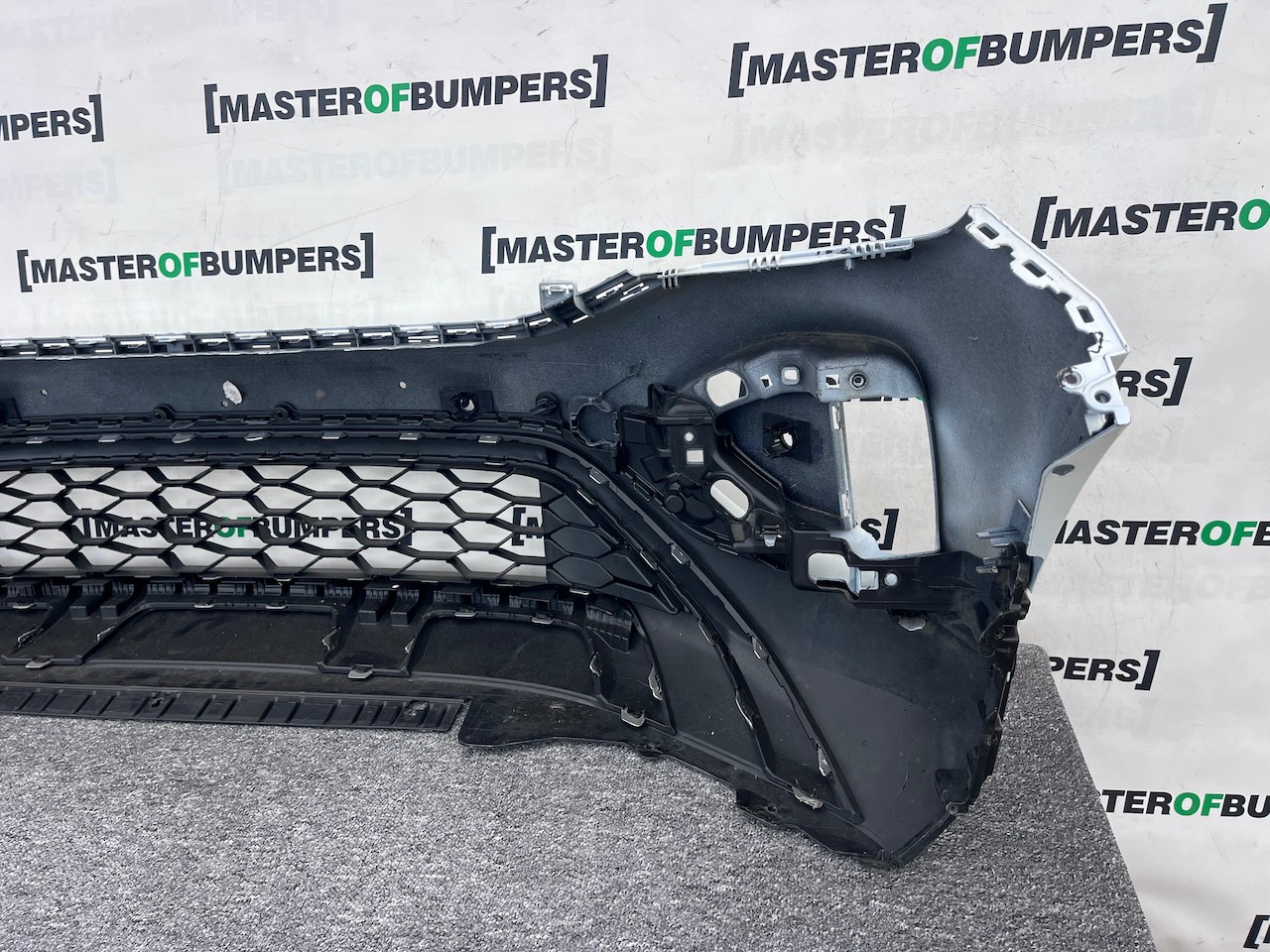 VW T-roc Troc Tfsi Evo Life Style 2022-2025 Front Bumper 6 Pdc Genuine [v16]