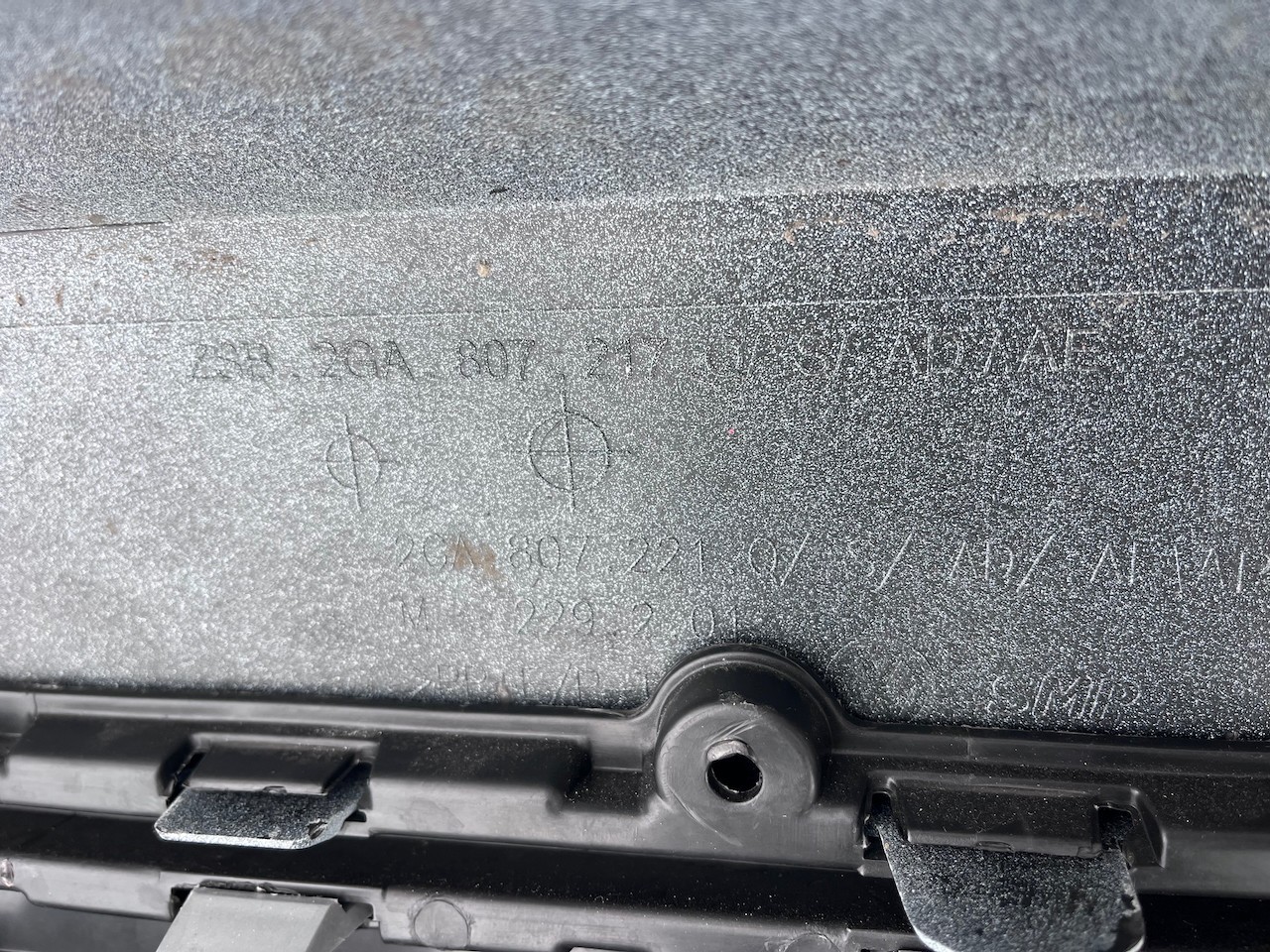 VW T-roc Troc Tfsi Evo Life Style 2022-2025 Front Bumper 6 Pdc Genuine [v16]