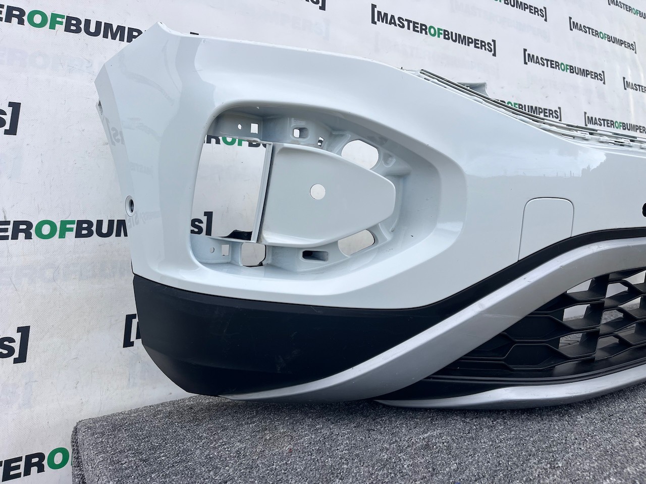 VW T-roc Troc Tfsi Evo Life Style 2022-2025 Front Bumper 6 Pdc Genuine [v16]