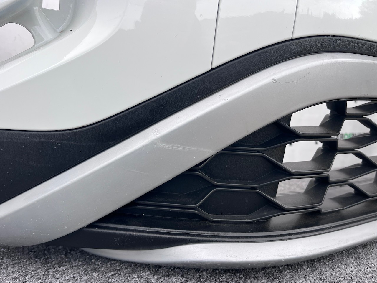 VW T-roc Troc Tfsi Evo Life Style 2022-2025 Front Bumper 6 Pdc Genuine [v16]