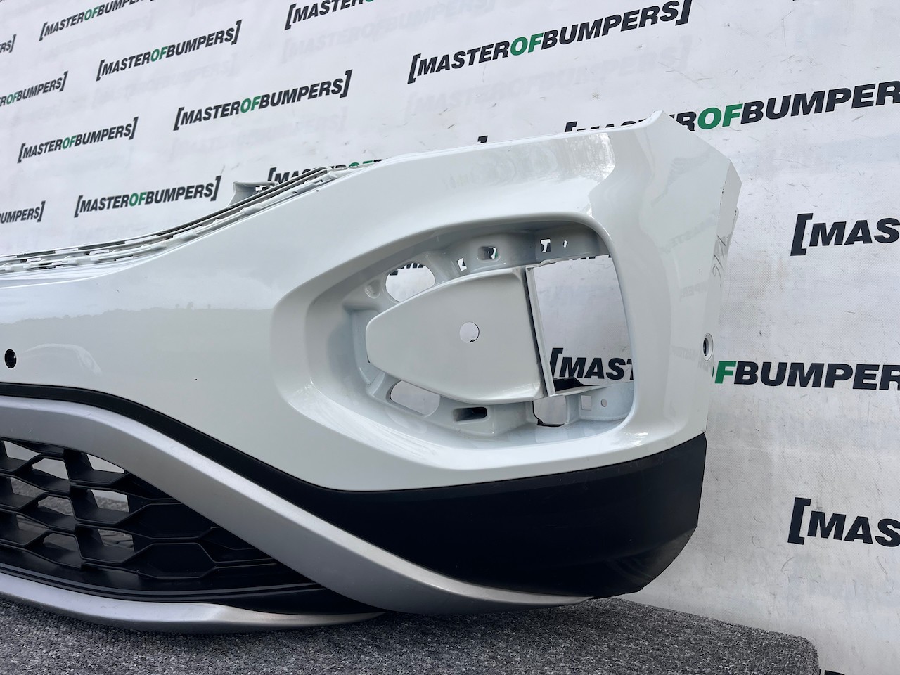 VW T-roc Troc Tfsi Evo Life Style 2022-2025 Front Bumper 6 Pdc Genuine [v16]