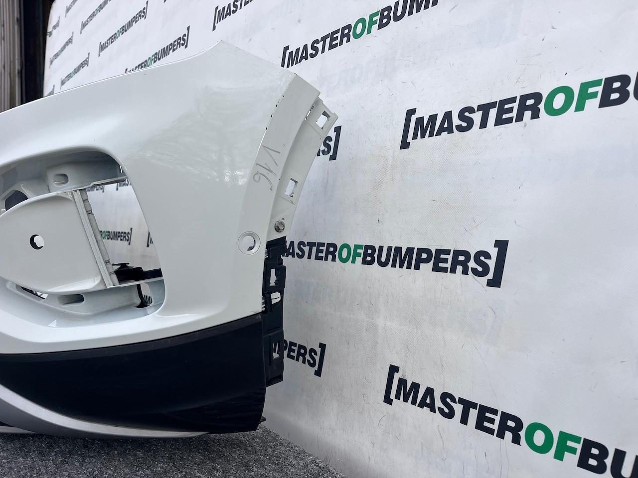 VW T-roc Troc Tfsi Evo Life Style 2022-2025 Front Bumper 6 Pdc Genuine [v16]