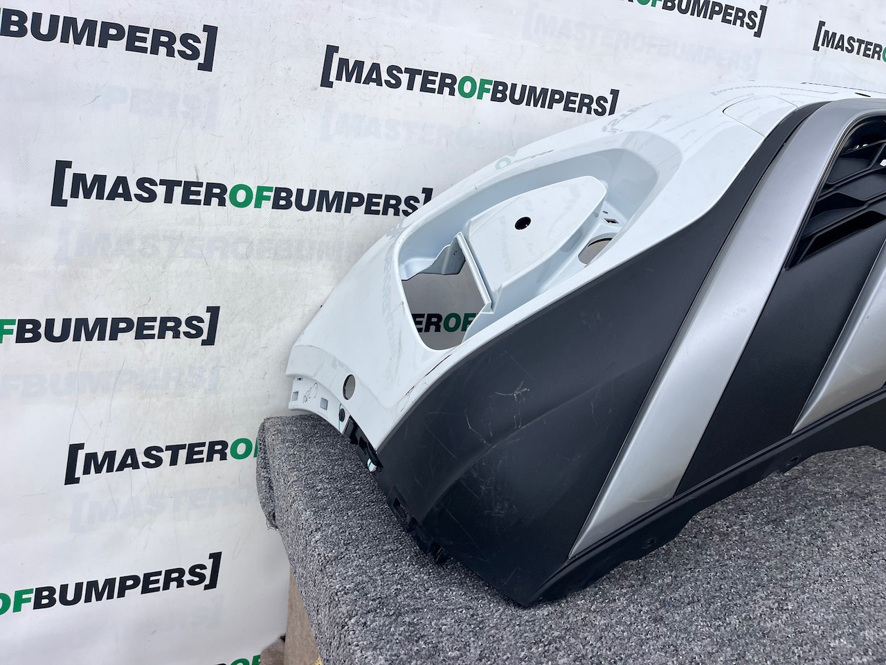 VW T-roc Troc Tfsi Evo Life Style 2022-2025 Front Bumper 6 Pdc Genuine [v430]