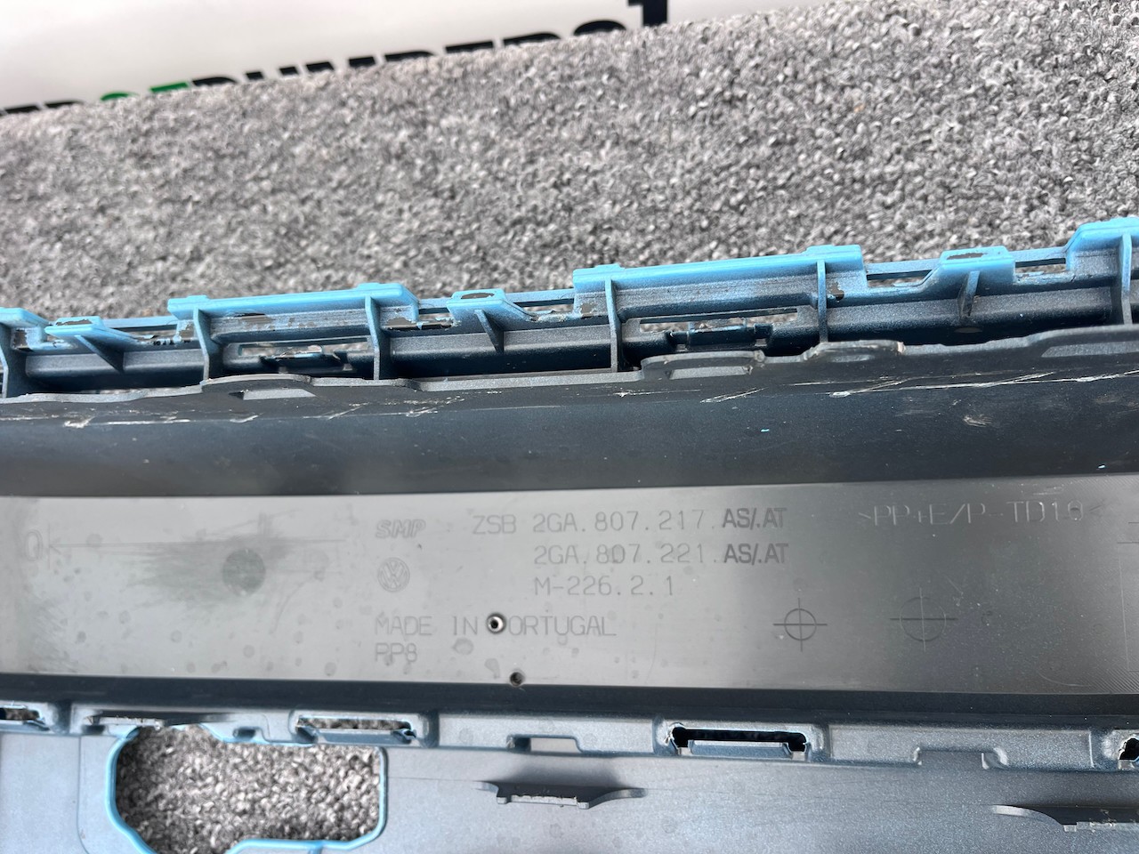 VW T-roc Troc R-line Lift 2022-2024 Front Bumper 6 Pdc Genuine [v447]