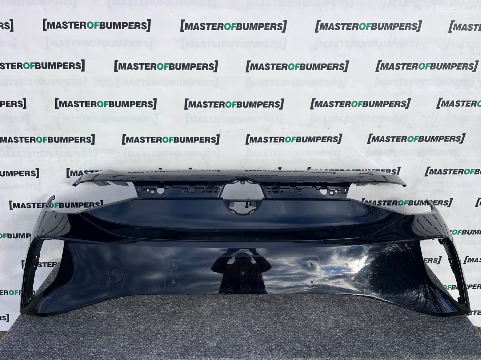 VW Id4 Id.4 Life Max 2021-on Front Bumper 6 Pdc Genuine [v464]