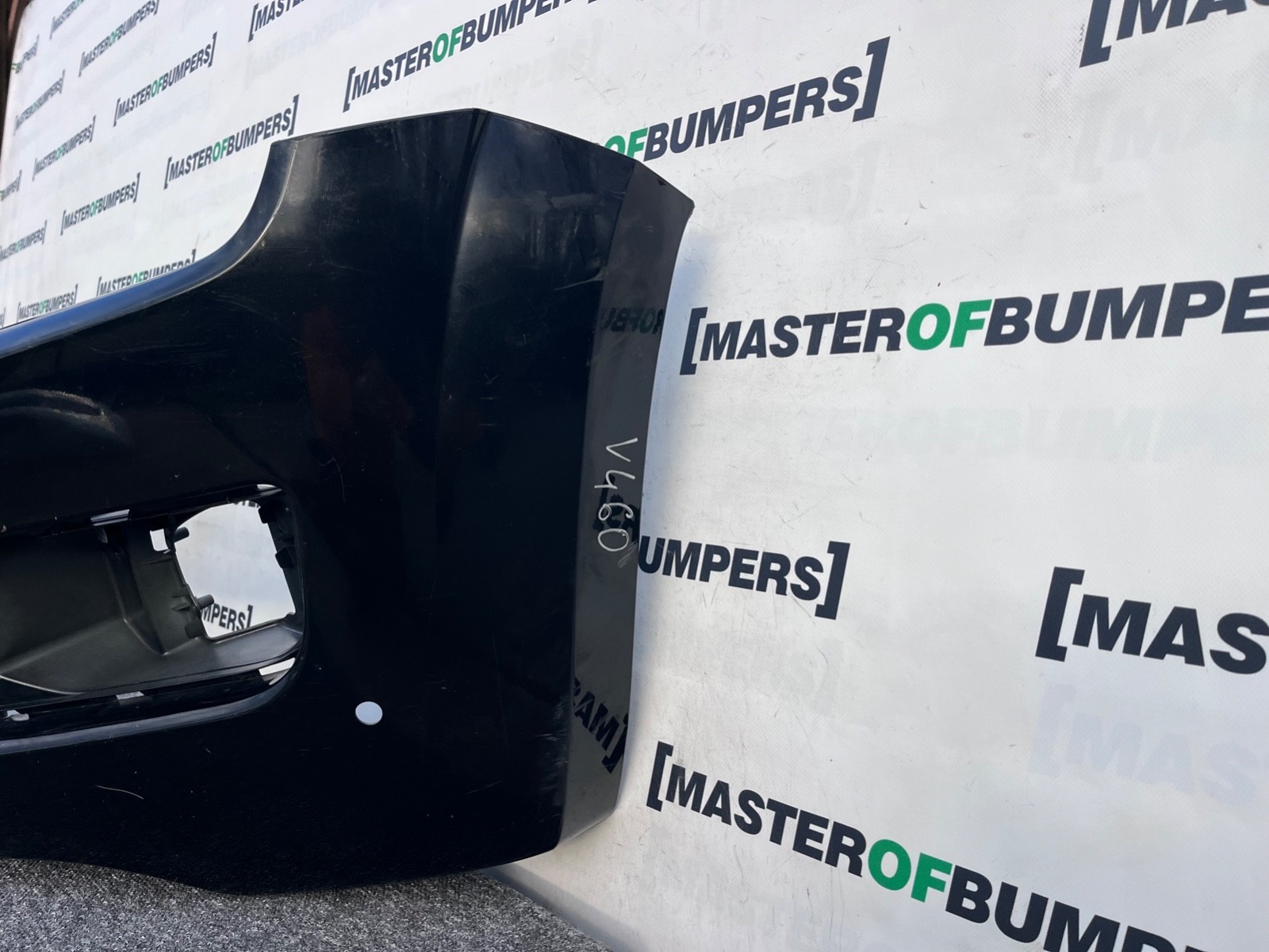 VW Amarok Mk1 Pre-facelift 2010-2015 Front Bumper 4 Pdc Genuine [v460]