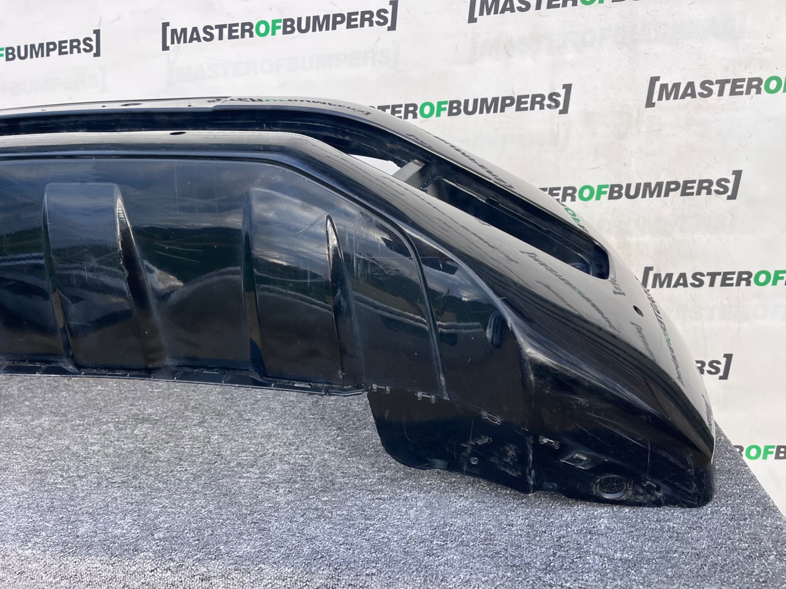 VW Amarok Mk1 Pre-facelift 2010-2015 Front Bumper 4 Pdc Genuine [v460]