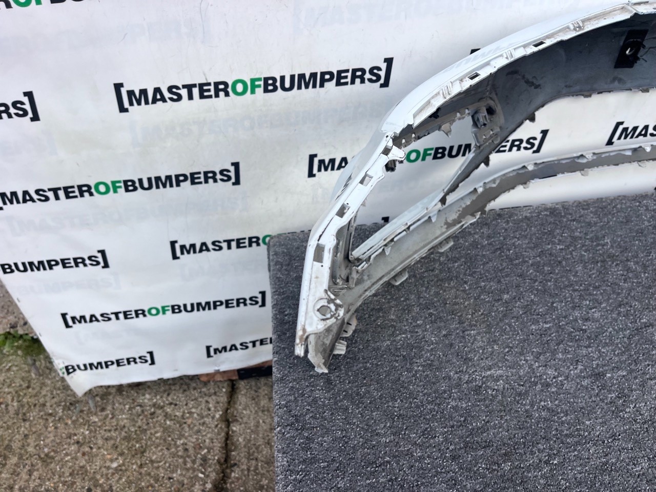 VW Golf R Mk7.5 Hatchback Esta 2017-2019 Front Bumper 4 Pdc +jets Genuine [v470]