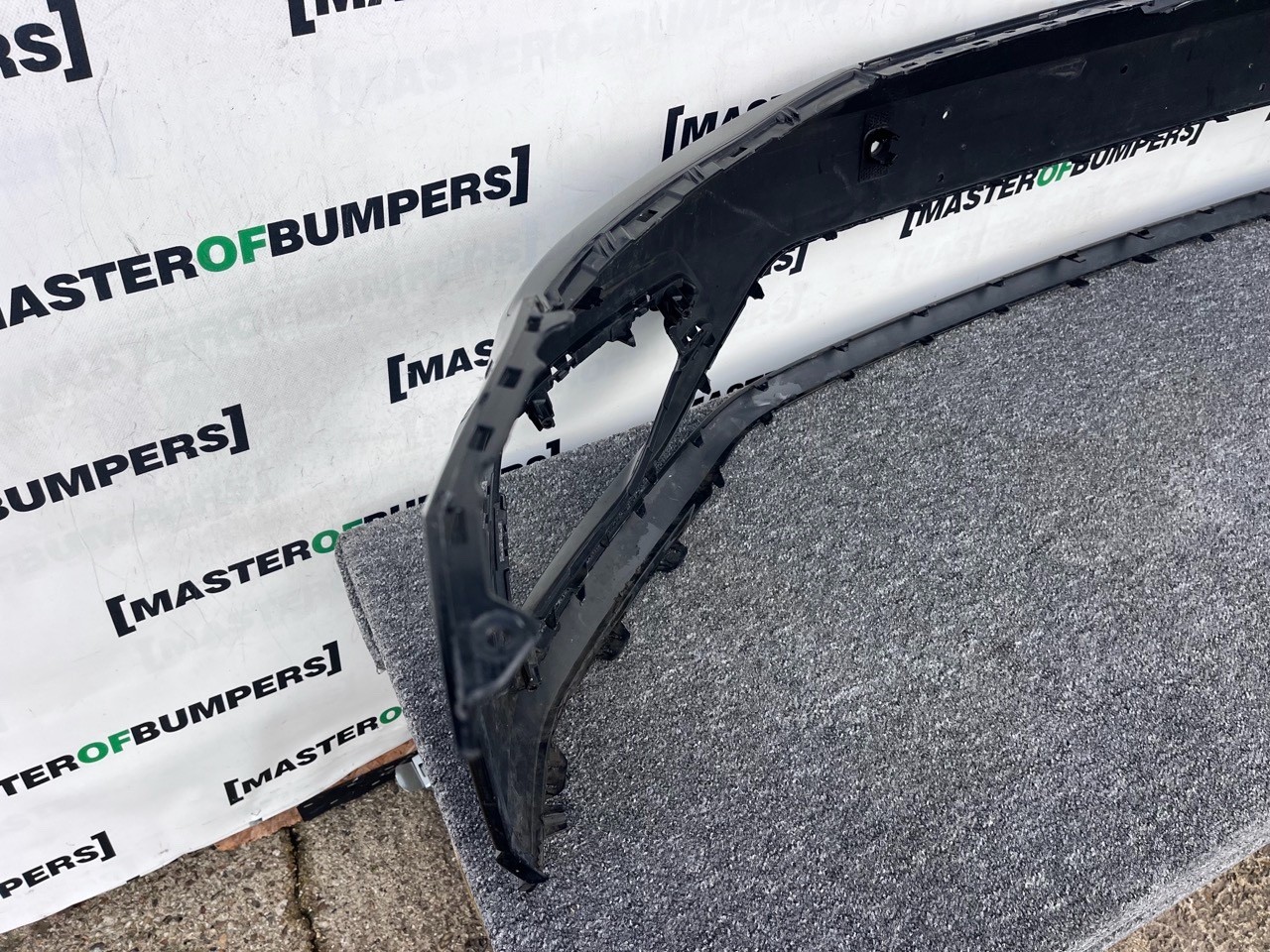 VW Golf R Mk7.5 Hatchback Esta 2017-2019 Front Bumper 4 Pdc Genuine [v467]