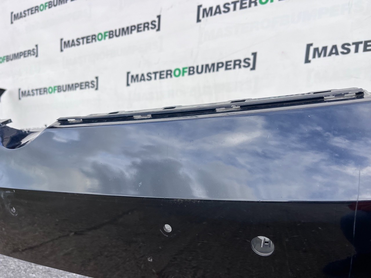 VW Golf R Mk7.5 Hatchback Esta 2017-2019 Front Bumper 4 Pdc Genuine [v467]