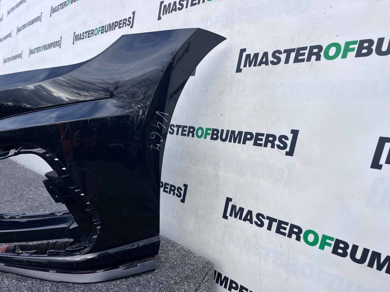 VW Golf R Mk7.5 Hatchback Esta 2017-2019 Front Bumper 4 Pdc Genuine [v467]