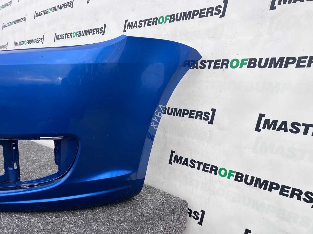 VW Touran Mk2 2011-2014 Front Bumper No Pdc No Jets Genuine [v918]