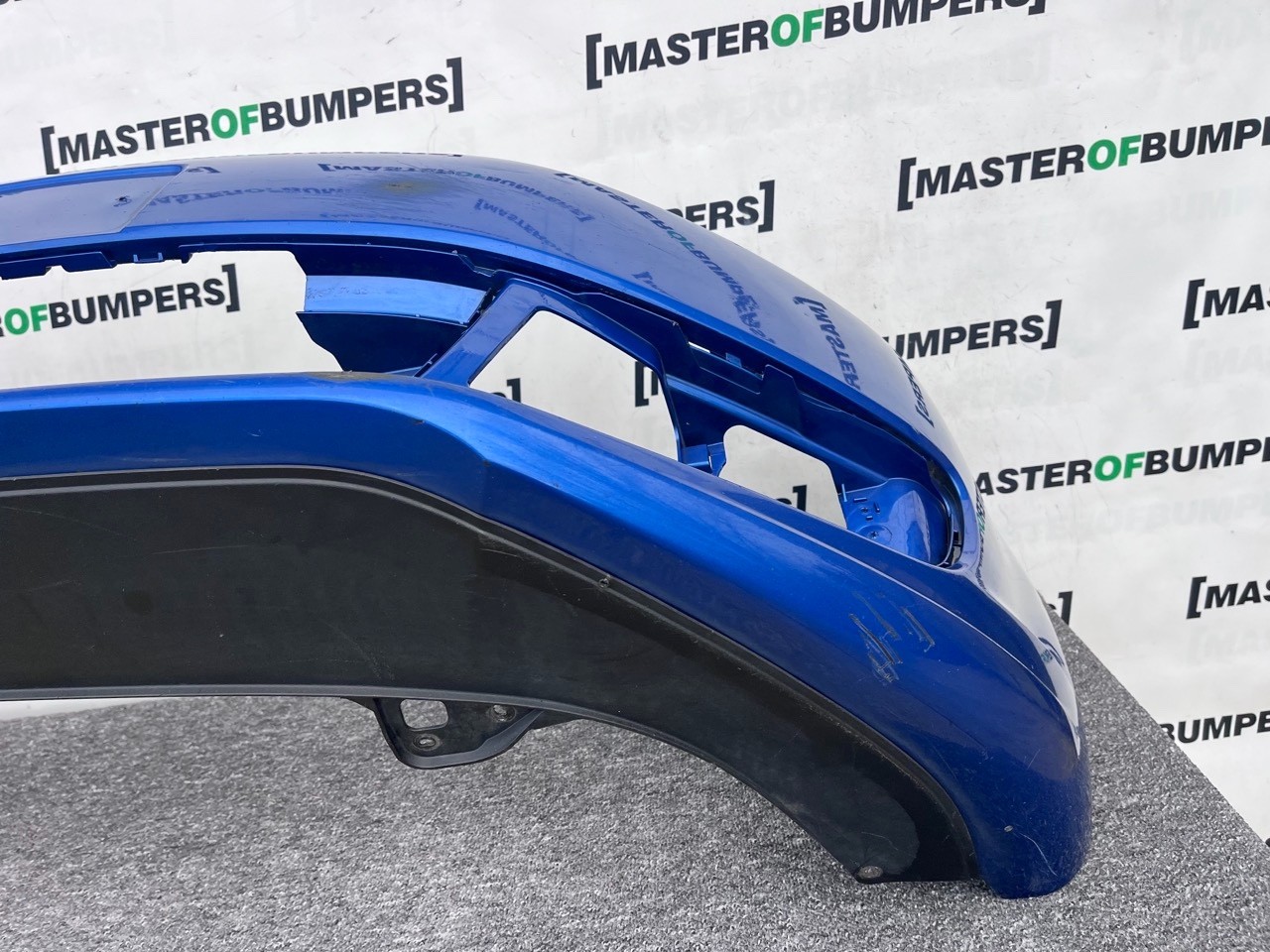 VW Touran Mk2 2011-2014 Front Bumper No Pdc No Jets Genuine [v918]