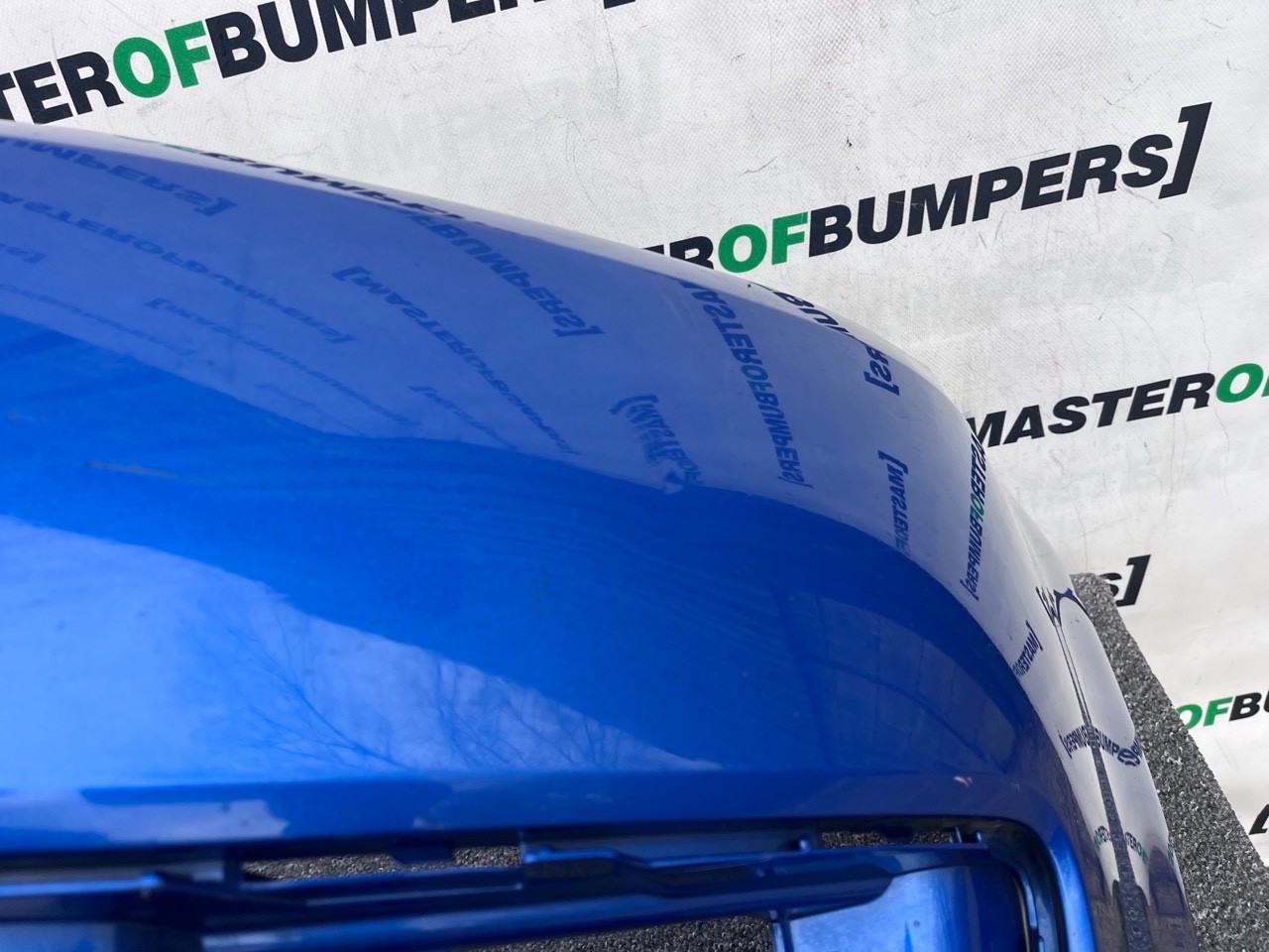 VW Touran Mk2 2011-2014 Front Bumper No Pdc No Jets Genuine [v918]