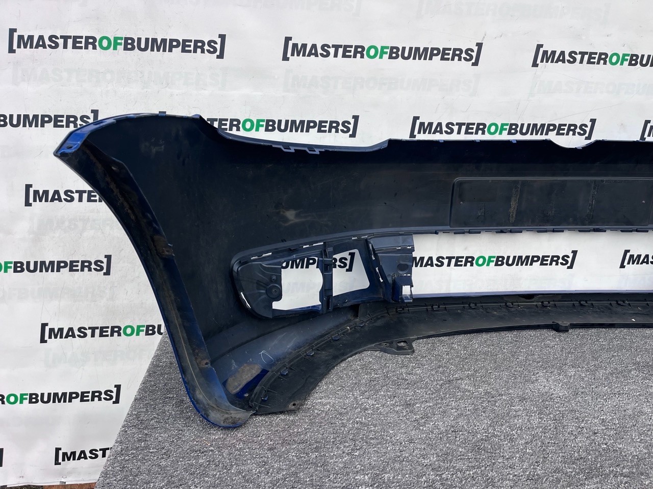 VW Touran Mk2 2011-2014 Front Bumper No Pdc No Jets Genuine [v918]