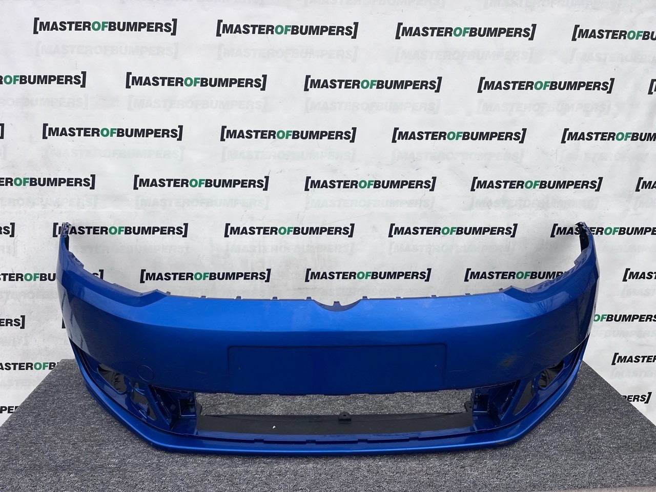 VW Touran Mk2 2011-2014 Front Bumper No Pdc No Jets Genuine [v918]