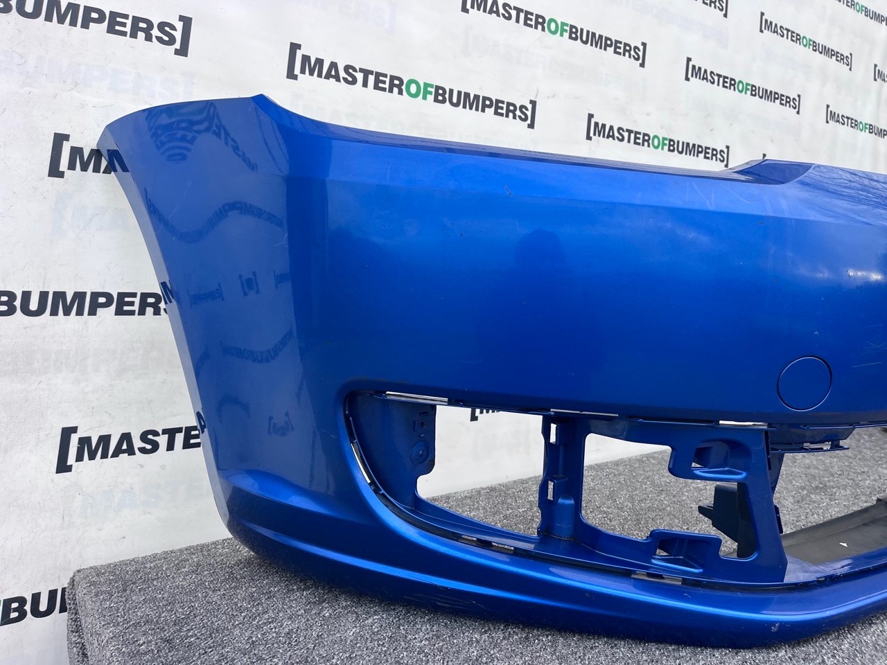 VW Touran Mk2 2011-2014 Front Bumper No Pdc No Jets Genuine [v918]