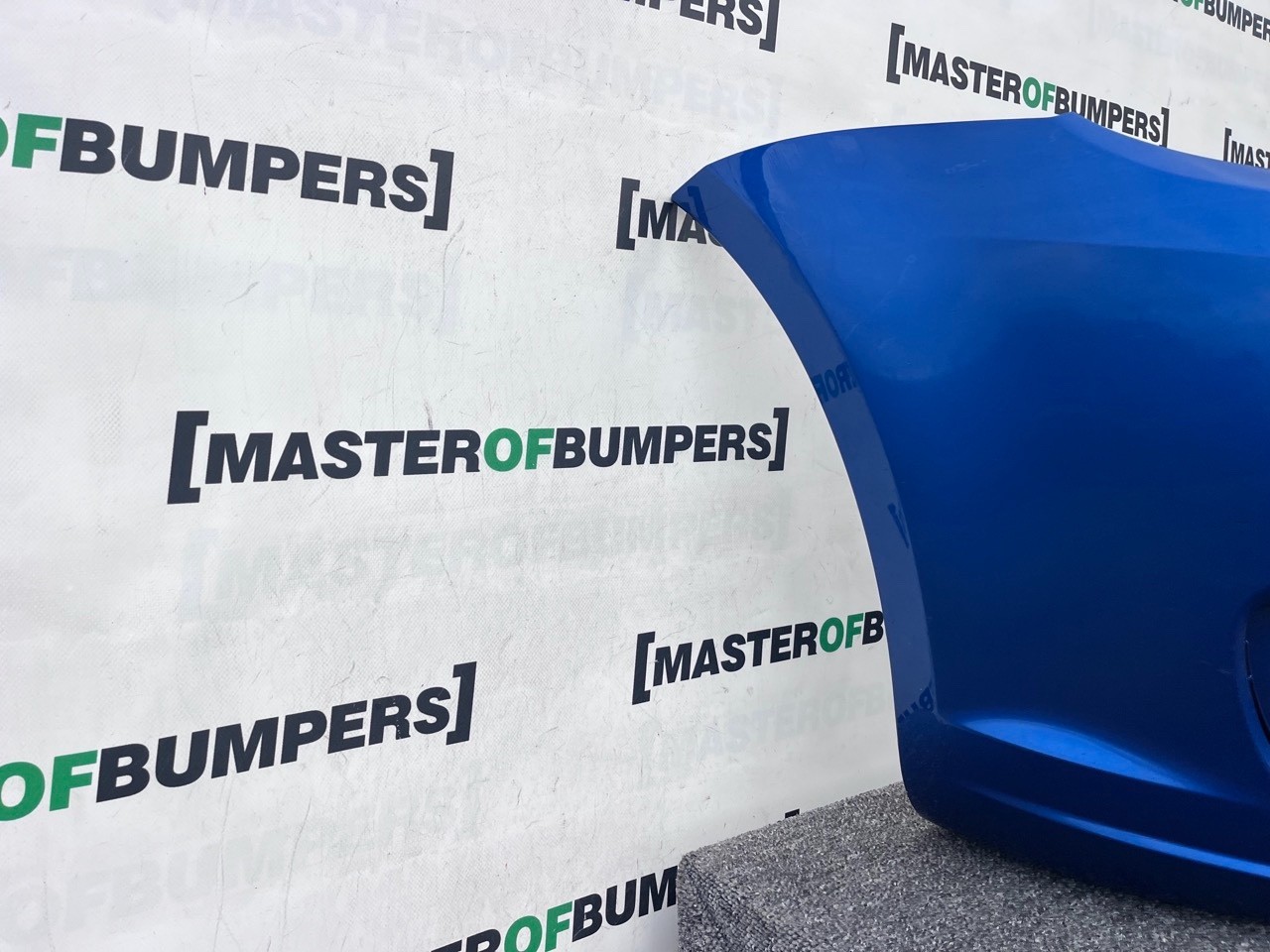 VW Touran Mk2 2011-2014 Front Bumper No Pdc No Jets Genuine [v918]