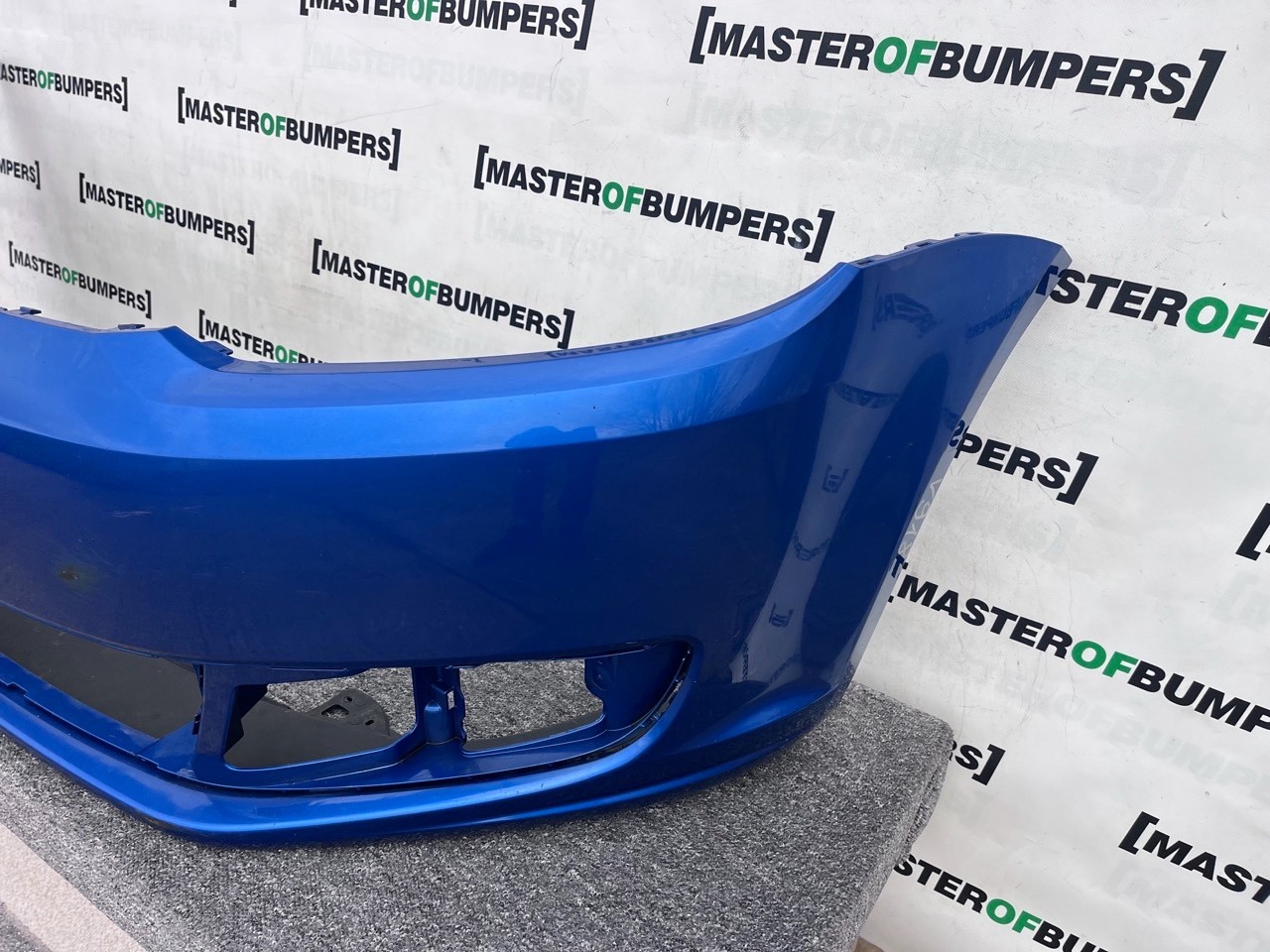 VW Touran Mk2 2011-2014 Front Bumper No Pdc No Jets Genuine [v918]