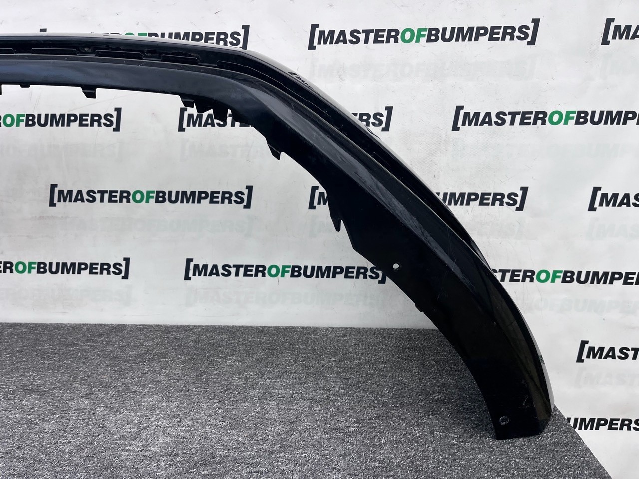 VW Passat B7 2010-2014 Front Bumper 4 Pdc + Jets Genuine [v477]