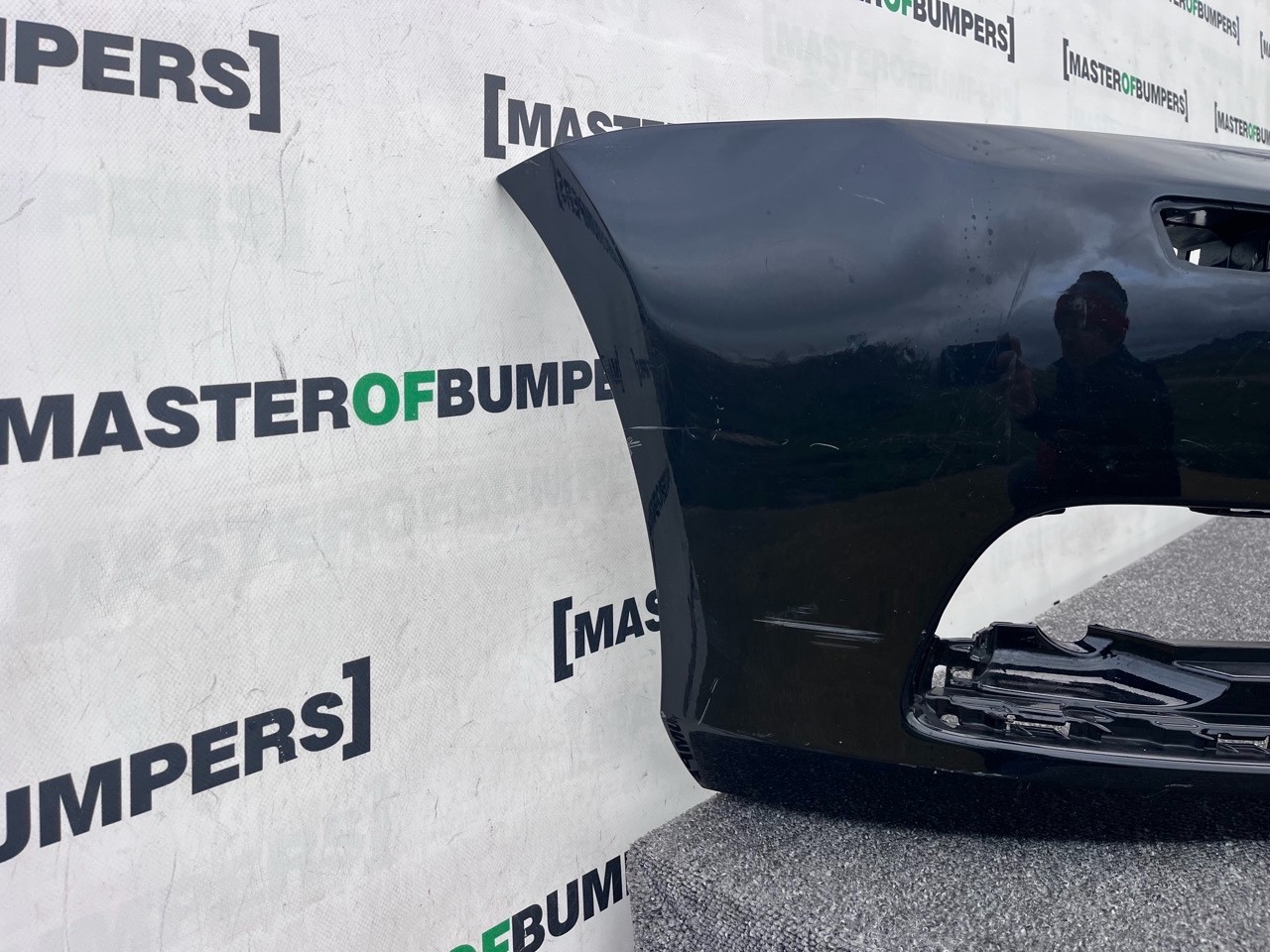 VW Passat B7 2010-2014 Front Bumper 4 Pdc + Jets Genuine [v477]