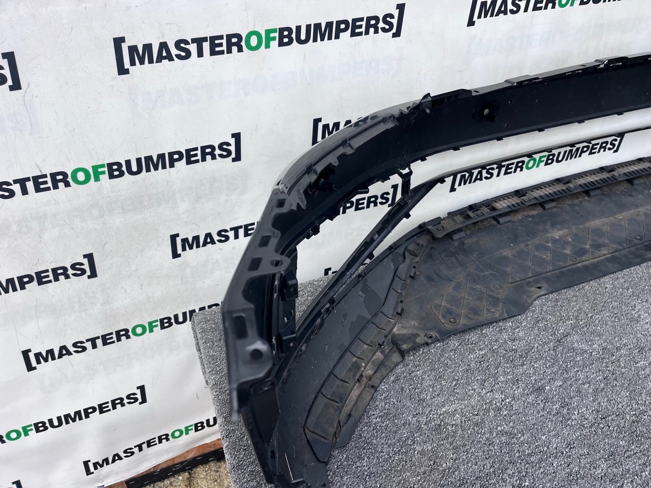 VW Passat Gt B8 Lift (b8.5) 2020-2024 Front Bumper 4 Pdc No Jets Genuine [v427]