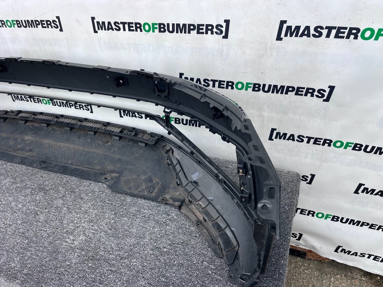 VW Passat Gt B8 Lift (b8.5) 2020-2024 Front Bumper 4 Pdc No Jets Genuine [v427]