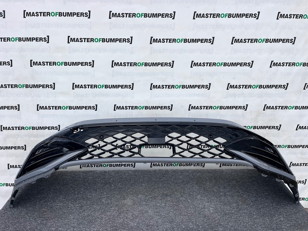 VW Golf R-line Mk8 Lift Hatchback 2024-on Front Bumper 4 Pdc Genuine [v745]