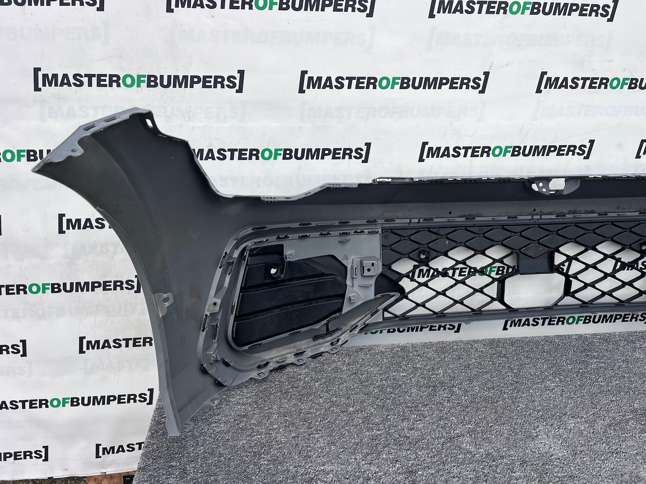 VW Golf R-line Mk8 Lift Hatchback 2024-on Front Bumper 4 Pdc Genuine [v745]