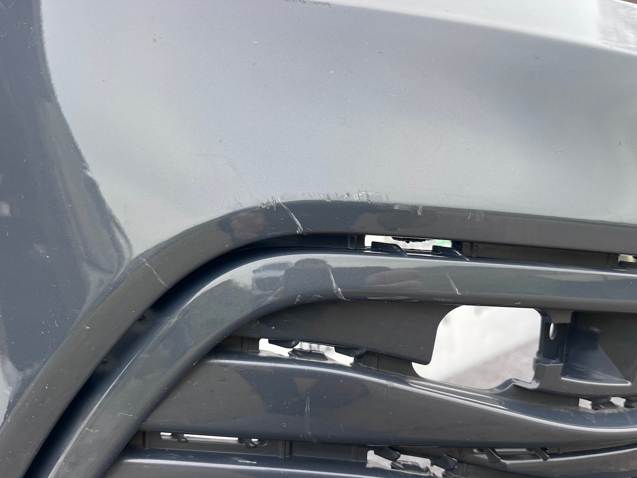 VW Golf Se Mk8 Hatchback 2020-2024 Front Bumper 4 Pdc Genuine [v477]