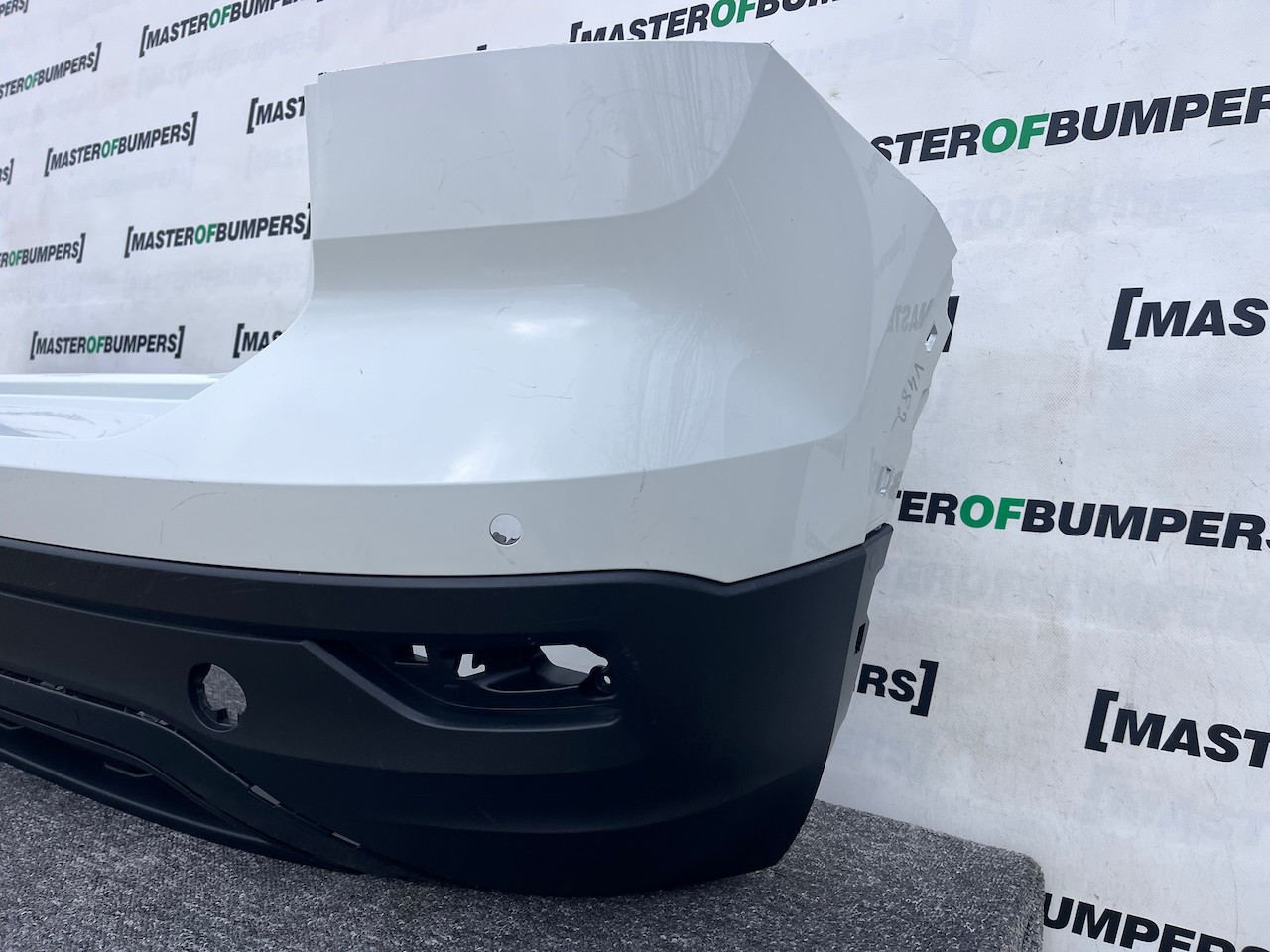 VW T-cross Tcross Se Suv 2019-2023 Rear Bumper 4 Pdc Genuine [v482]