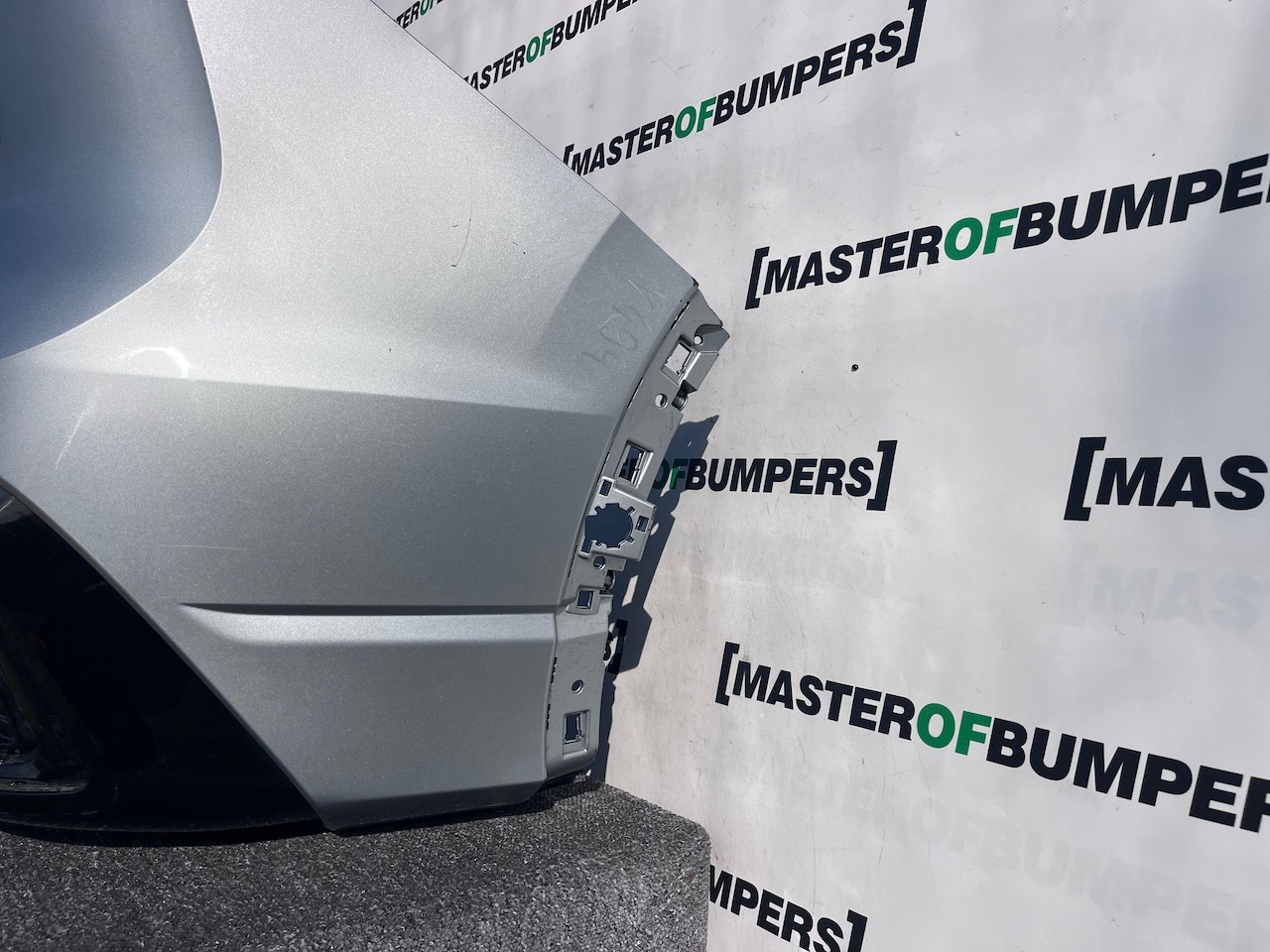 VW Tiguan R Line Suv Mk3 2024-2027 Rear Bumper 4 Pdc Genuine [v494]