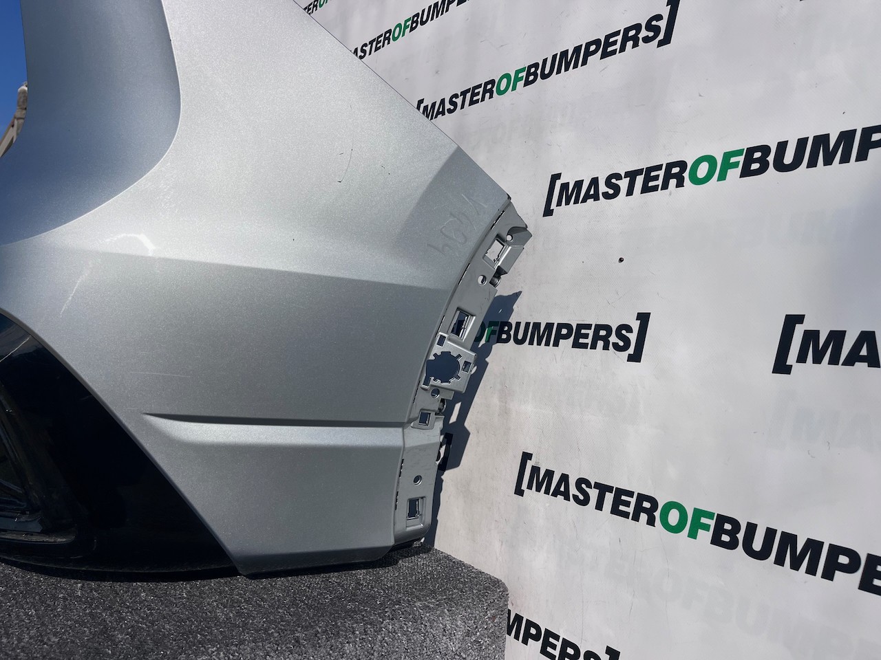 VW Tiguan R Line Suv Mk3 2024-2027 Rear Bumper 4 Pdc Genuine [v494]