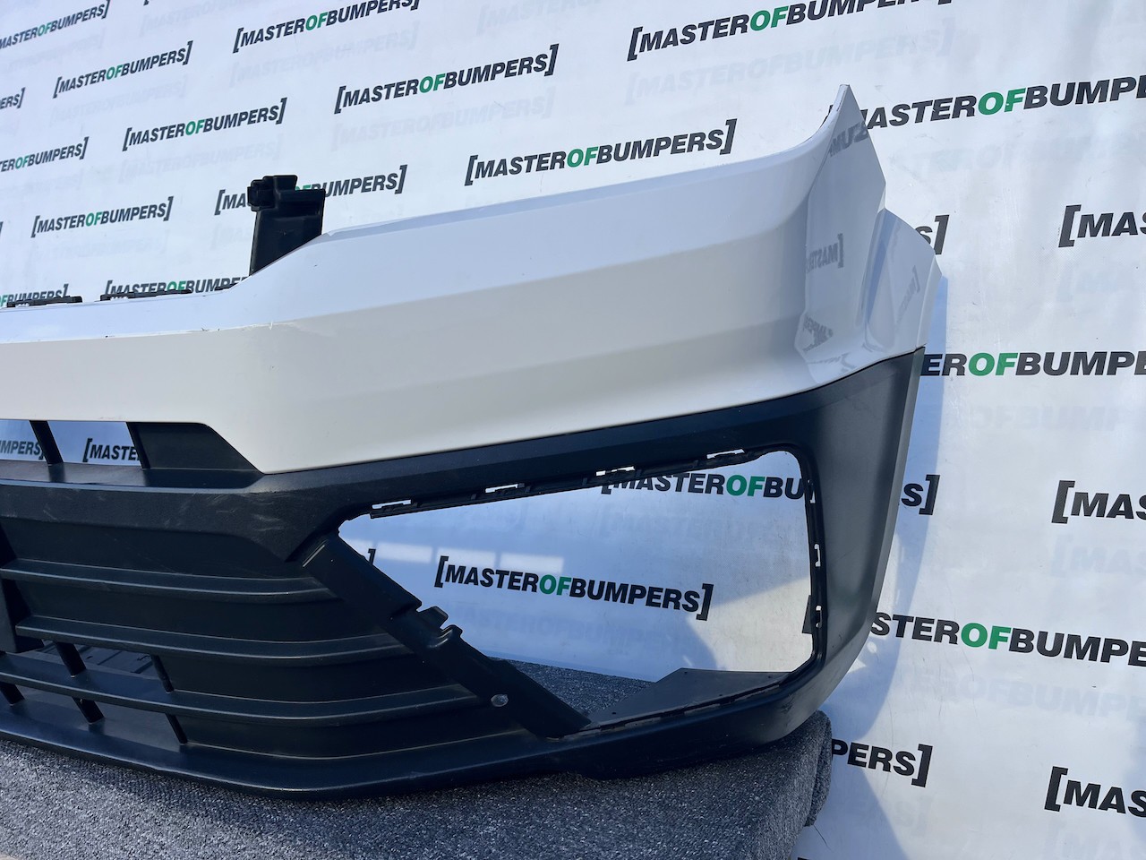 VW Crafter Mk2 Panel Van 2017-2022 Front Bumper Textured 7c0807221 Genuin [v506]