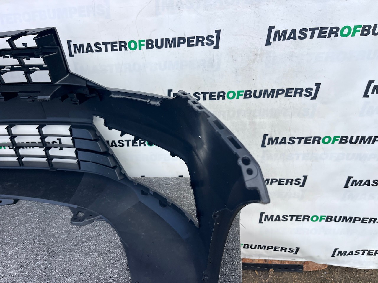 VW Caddy Mk3 2nd Facelift 2015-2020 Front Bumper Textured Genuine [v509]