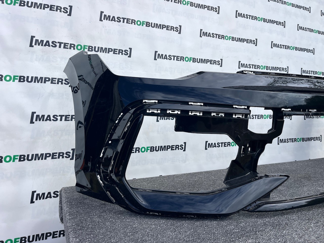 VW Golf R-line Mk8 Lift Hatchback 2024-2027 Front Bumper 4 Pdc Genuine [v512]