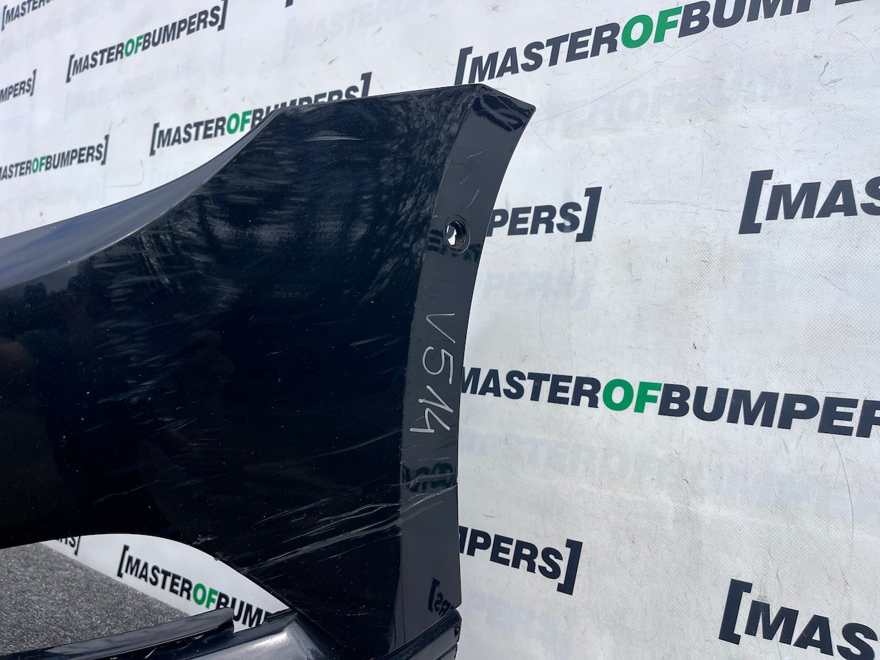 VW Passat Se Saloon Estate B8 2015-2019 Front Bumper 6 Pdc No Jet Genuine [v514]