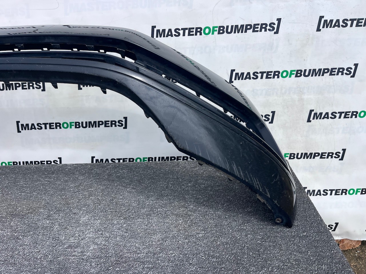 VW Passat Se Saloon Estate B8 2015-2019 Front Bumper 6 Pdc No Jet Genuine [v514]