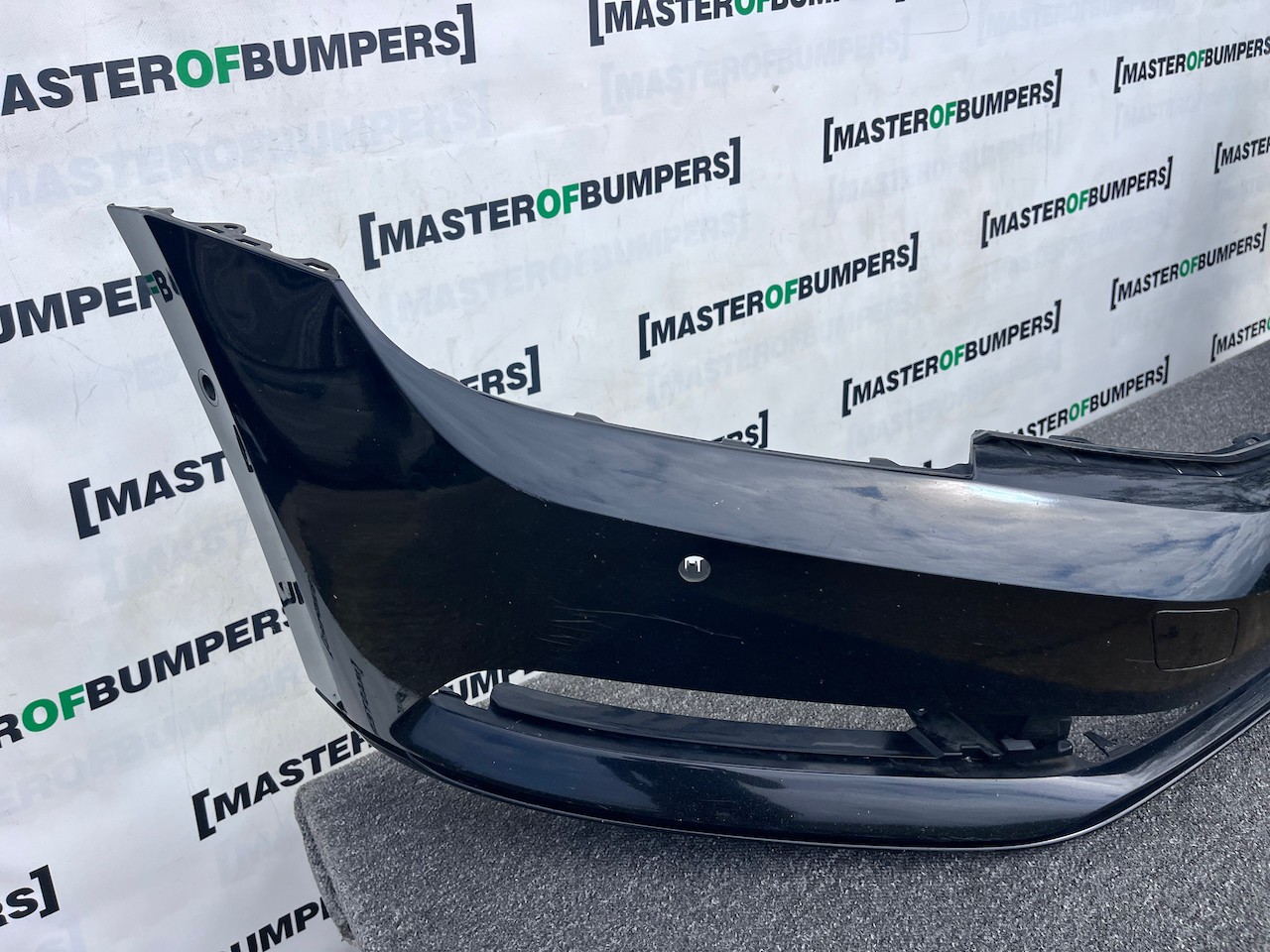 VW Passat Se Saloon Estate B8 2015-2019 Front Bumper 6 Pdc No Jet Genuine [v514]