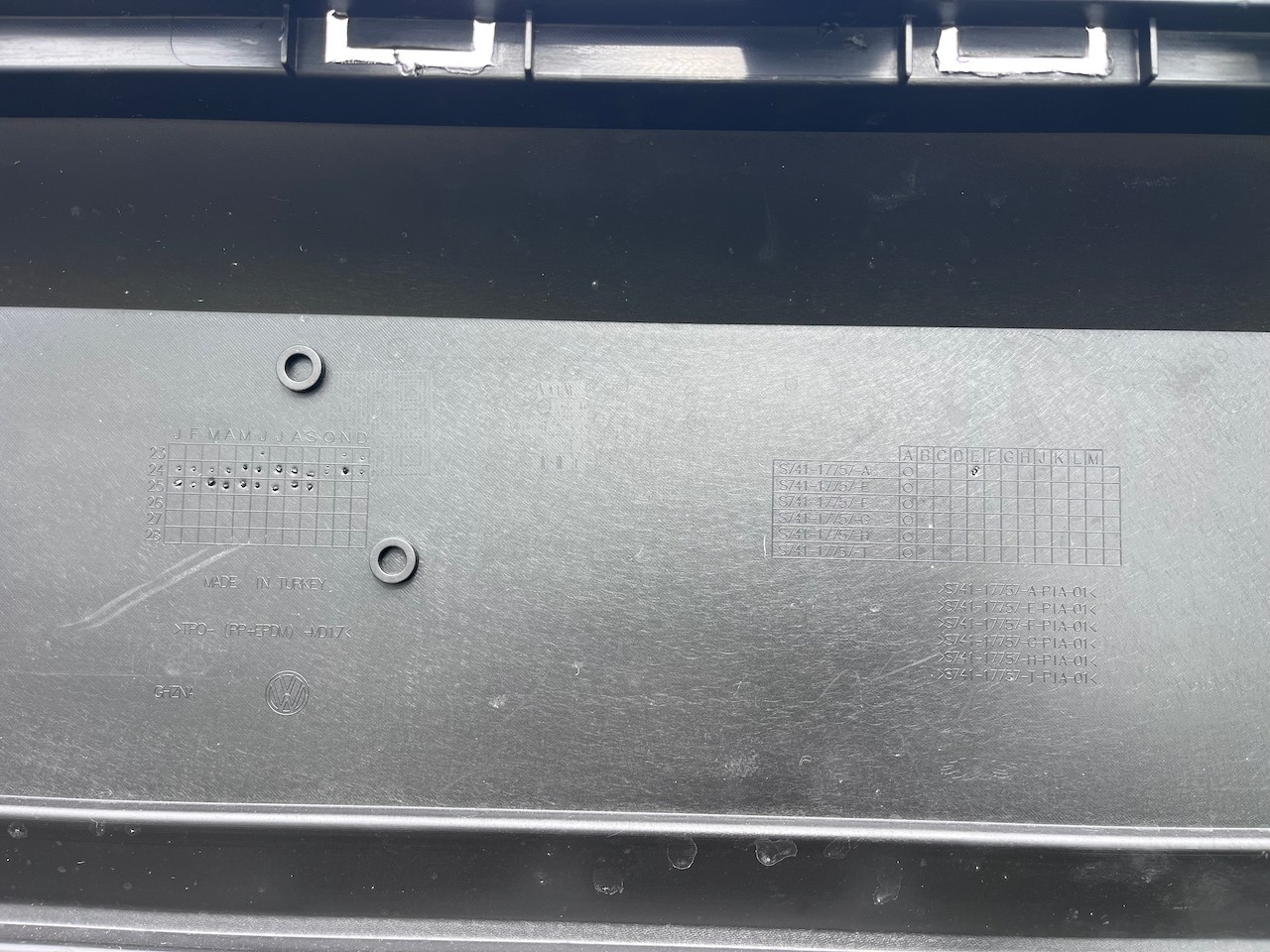 VW Transporter T7 Panel Van 2025-2028 Front Bumper 4 Pdc Textured Genuine [v518]