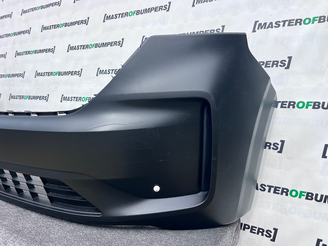 VW Transporter T7 Panel Van 2025-2028 Front Bumper 4 Pdc Textured Genuine [v518]