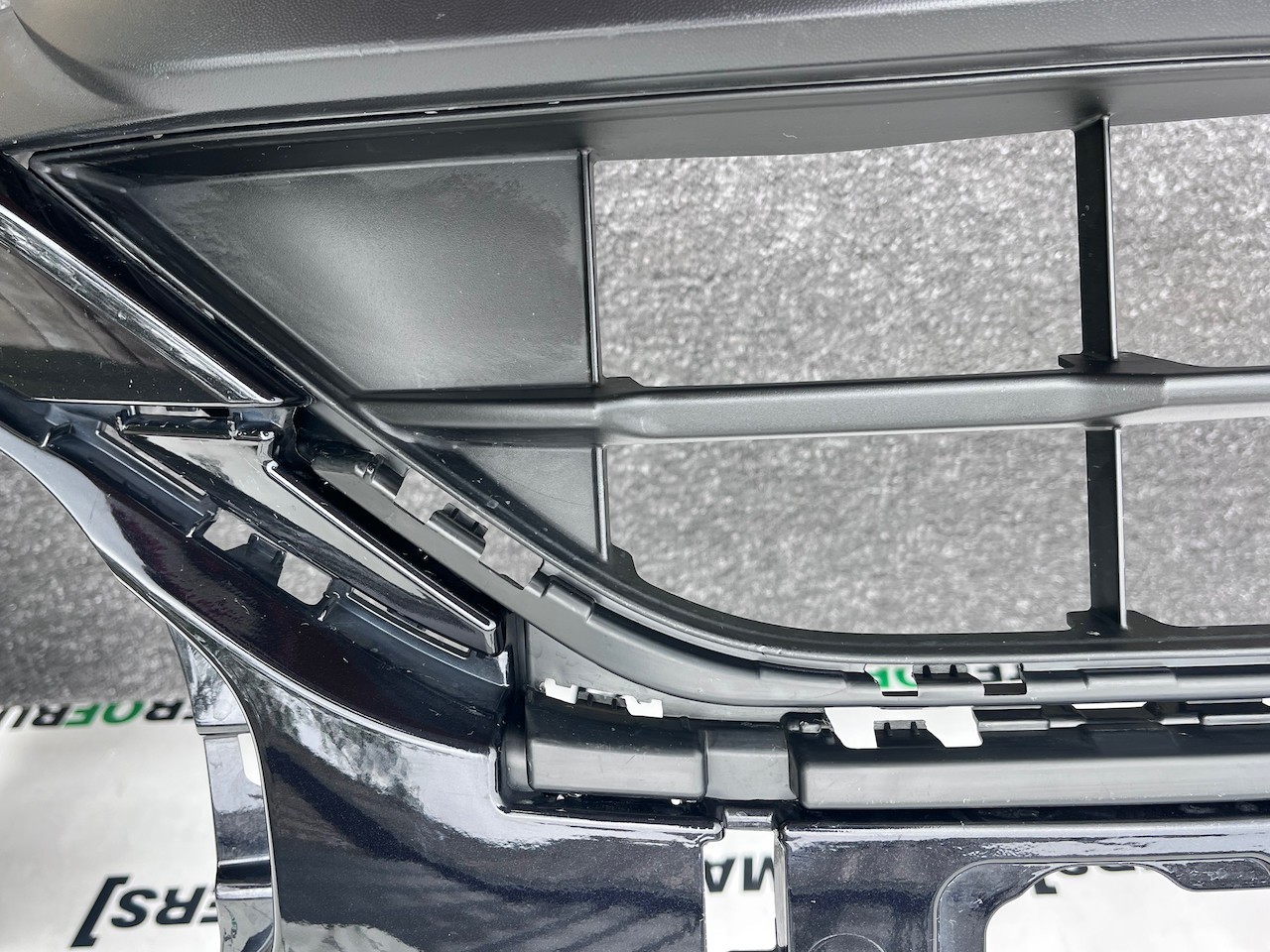 VW T-roc Troc R-line Lift 2022-2024 Front Bumper 6 Pdc Genuine [v536]