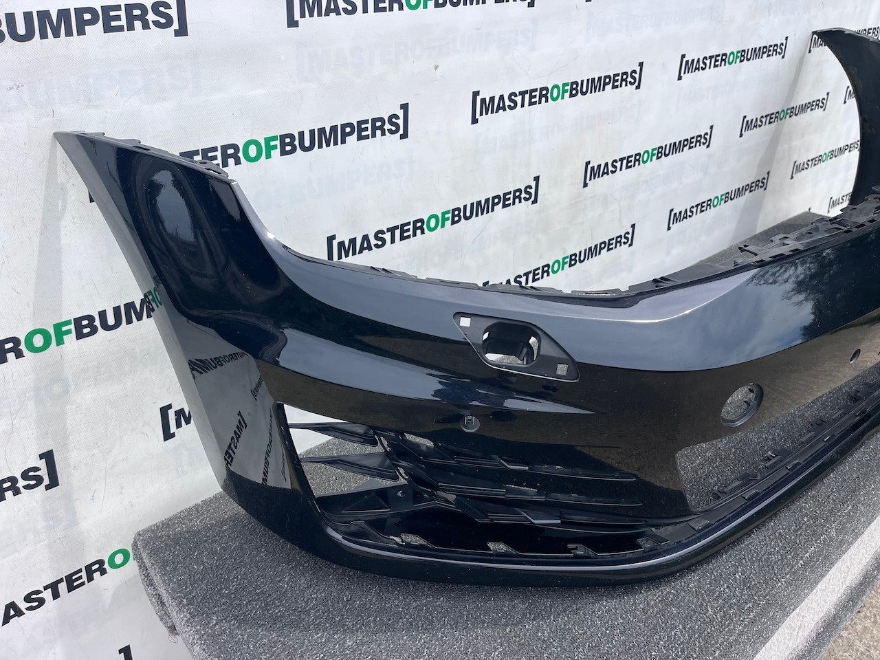 VW Golf Gti Mk7 Hatchback 2013-2016 Front Bumper 4 Pdc + Jets Genuine [v545]