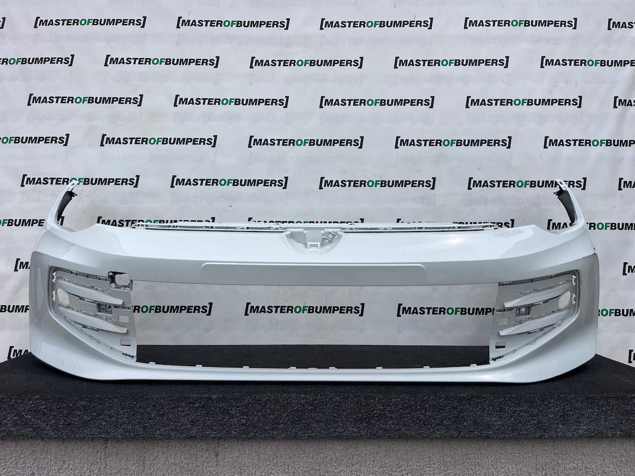 VW Golf Se Style Mk8 Lift Hatchback 2024-2026 Front Bumper 4 Pdc Genuine [v546]