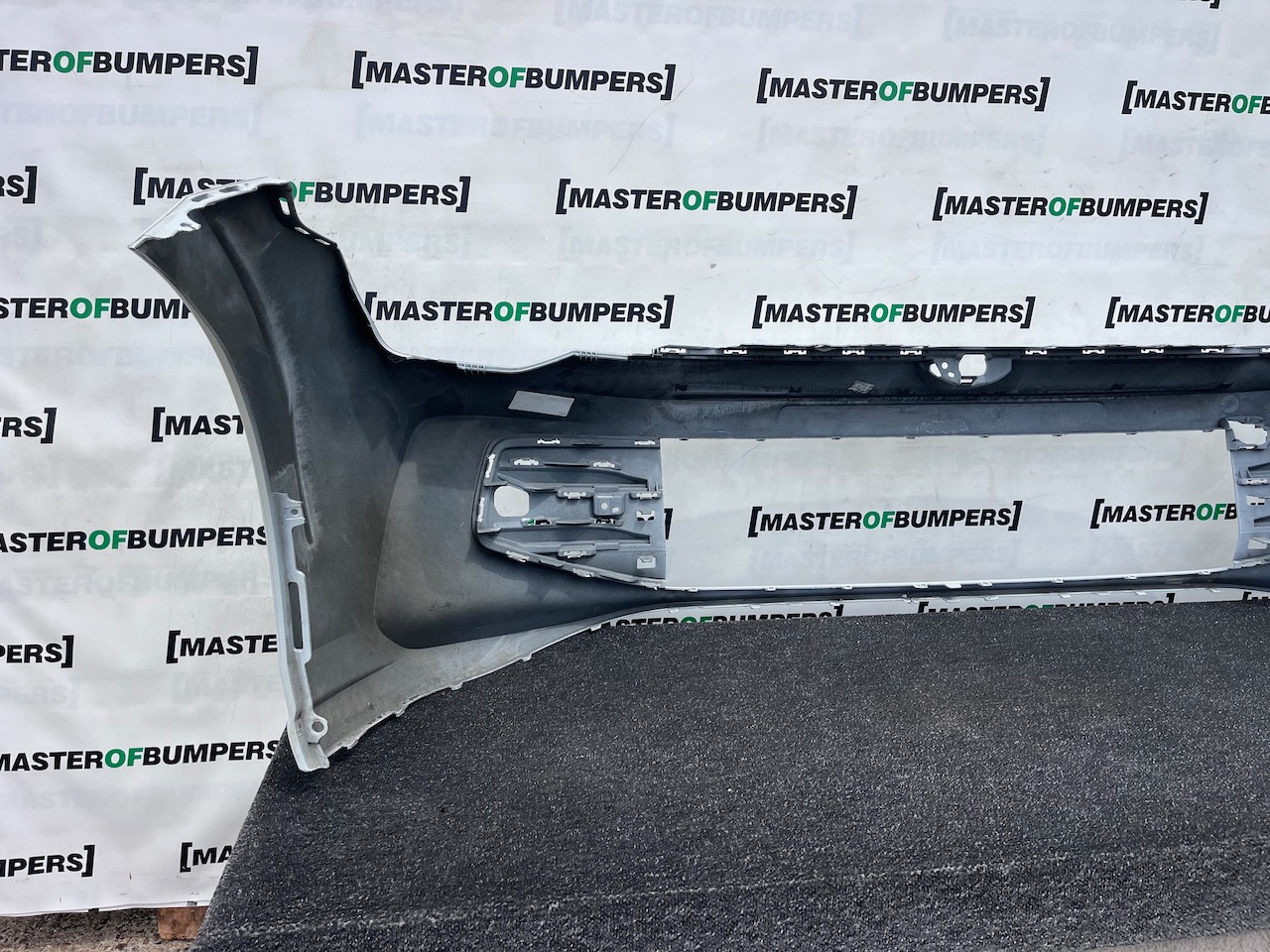 VW Golf Se Style Mk8 Lift Hatchback 2024-2026 Front Bumper 4 Pdc Genuine [v546]