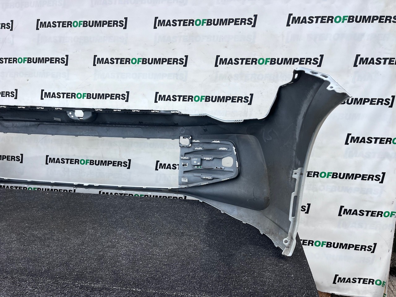 VW Golf Se Style Mk8 Lift Hatchback 2024-2026 Front Bumper 4 Pdc Genuine [v546]