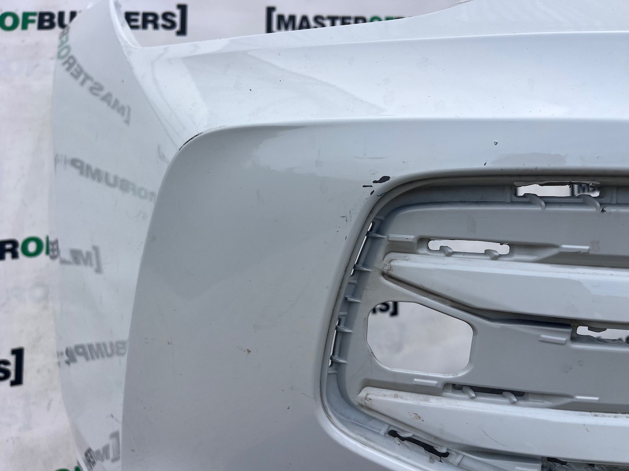 VW Golf Se Style Mk8 Lift Hatchback 2024-2026 Front Bumper 4 Pdc Genuine [v546]