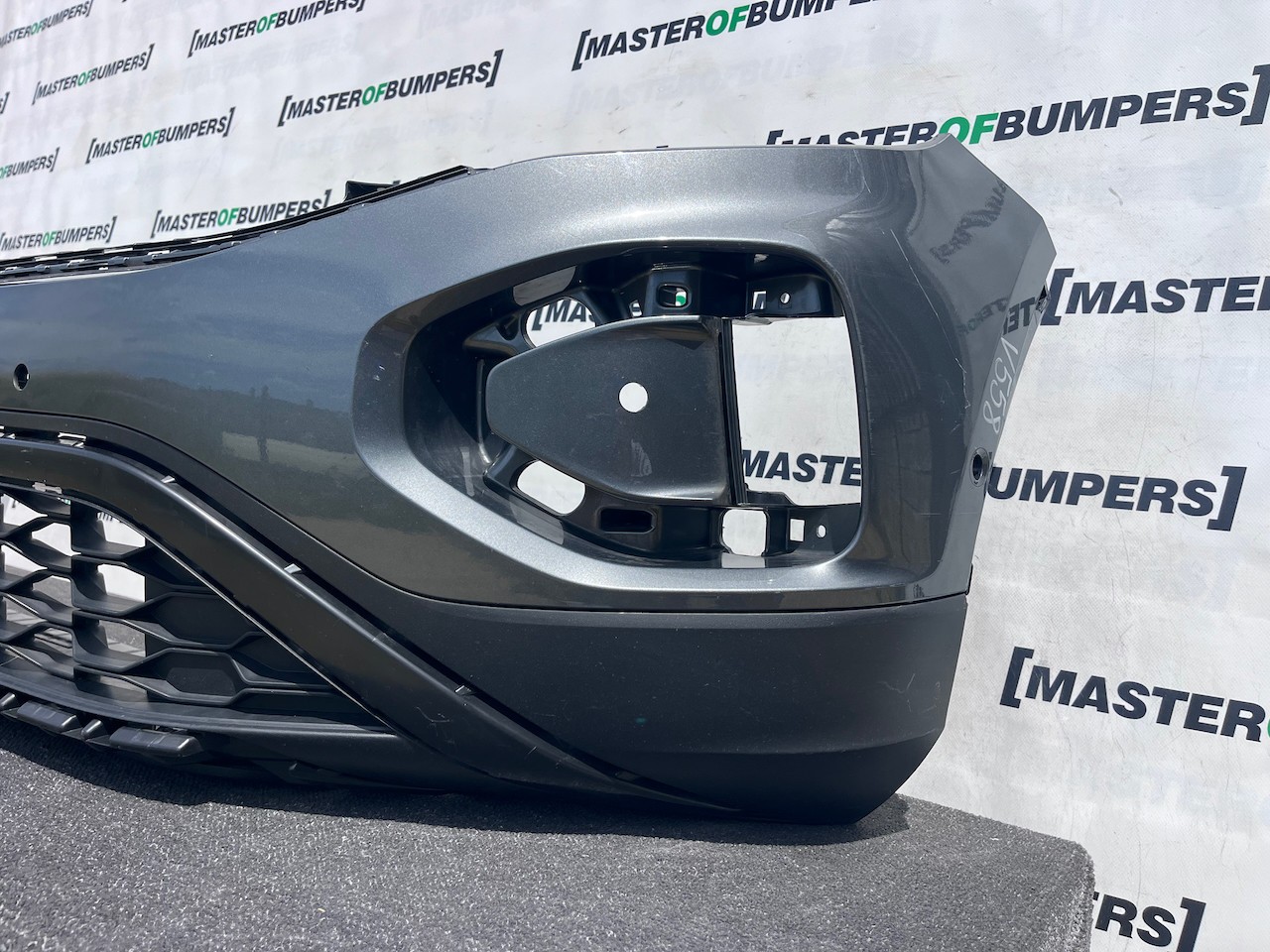 VW T-roc Troc Tfsi Evo Life Style 2022-2025 Front Bumper 6 Pdc Genuine [v558]