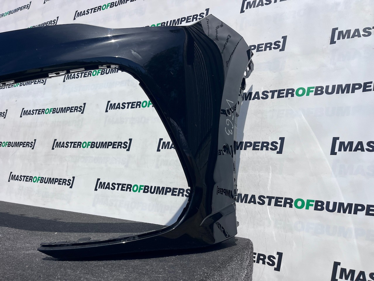 VW Tiguan R-line E-hybrid Mk3 Suv 2024-2027 Front Bumper 6 Pdc Genuine [v563]