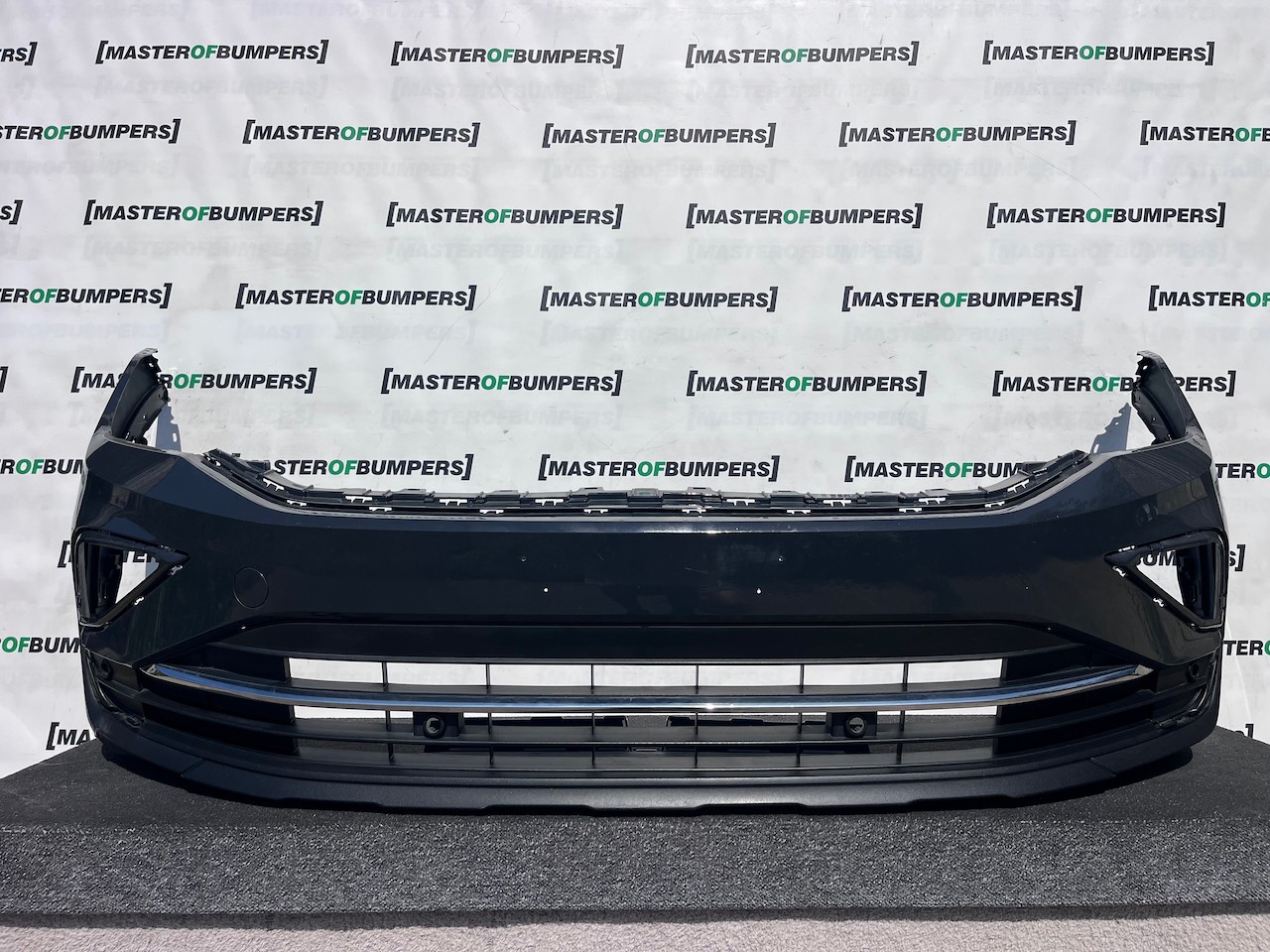 VW Tiguan Elegance Tfsi Tdi Mk2 Lift 2021-2024 Front Bumper 4 Pdc Genuine [v594]